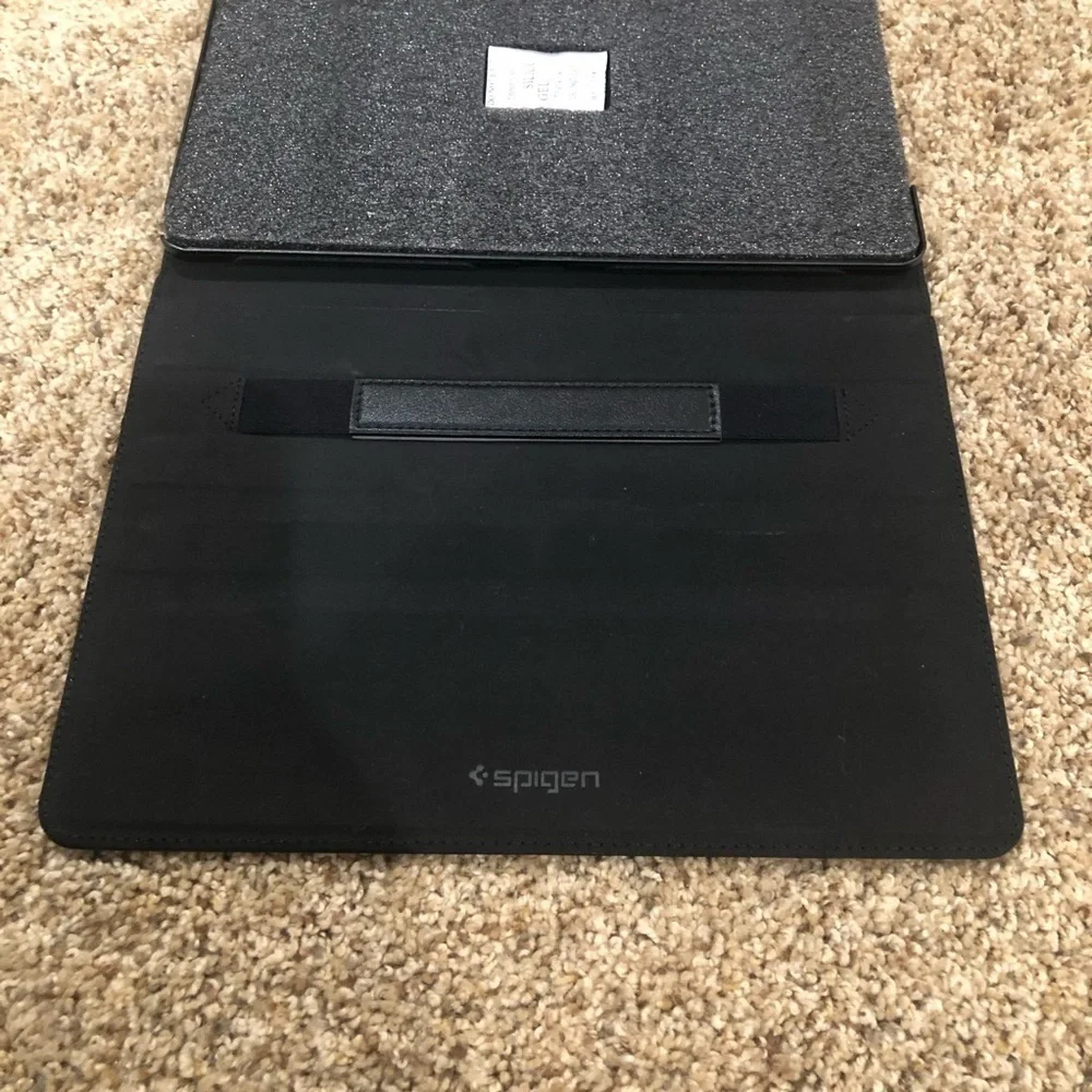 Spigen iPad Air 3 2020 Case / Stand Folio / NWOB/ Black